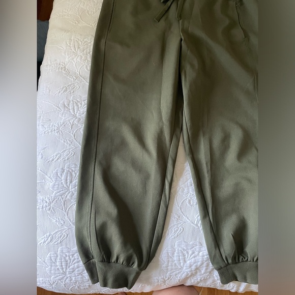 Prologue green joggers XL - Picture 2 of 10